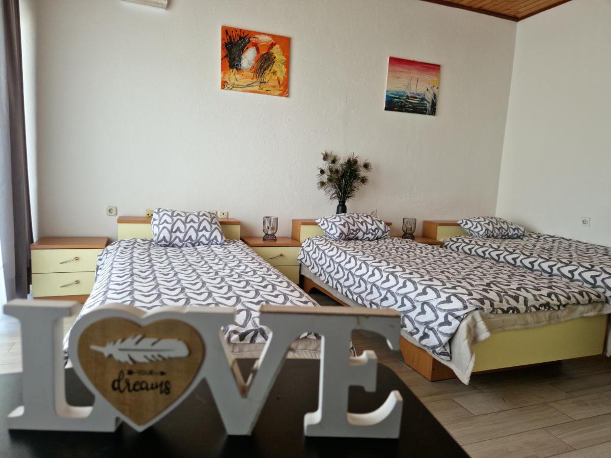 Motel "Tri Lovca" Knin Exterior photo