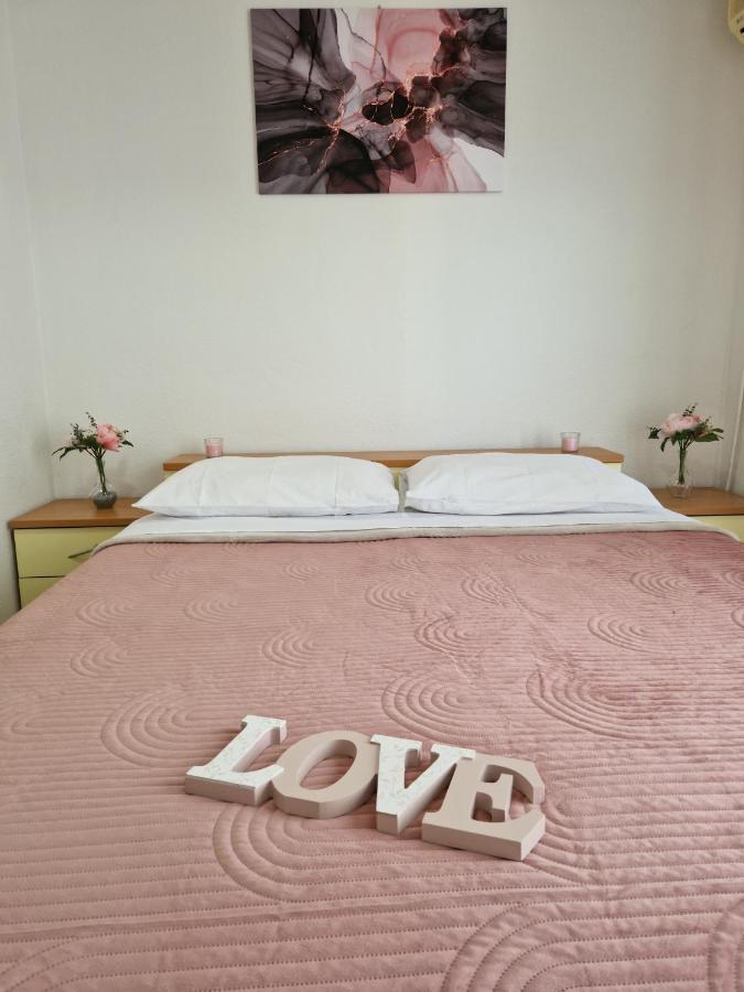 Motel "Tri Lovca" Knin Exterior photo